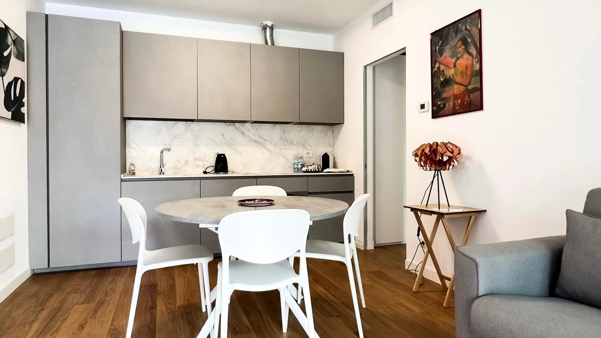 Comecasa Modern Terraced & Palestra Apartment Milan