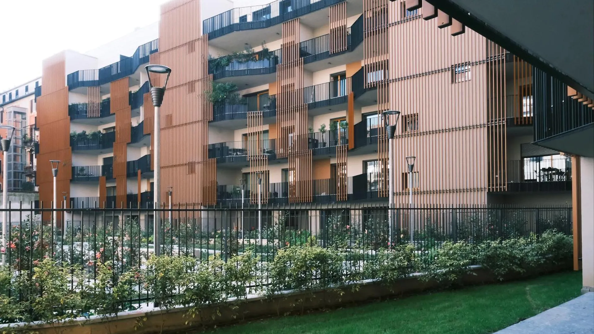 Comecasa Modern Terraced & Palestra Apartment Milan 0*,  Italy