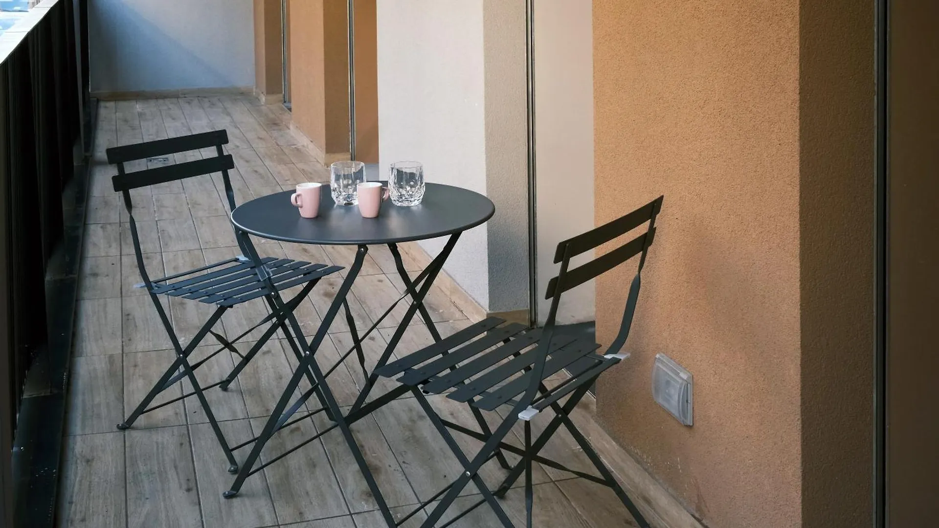 Comecasa Modern Terraced & Palestra Apartment Milan