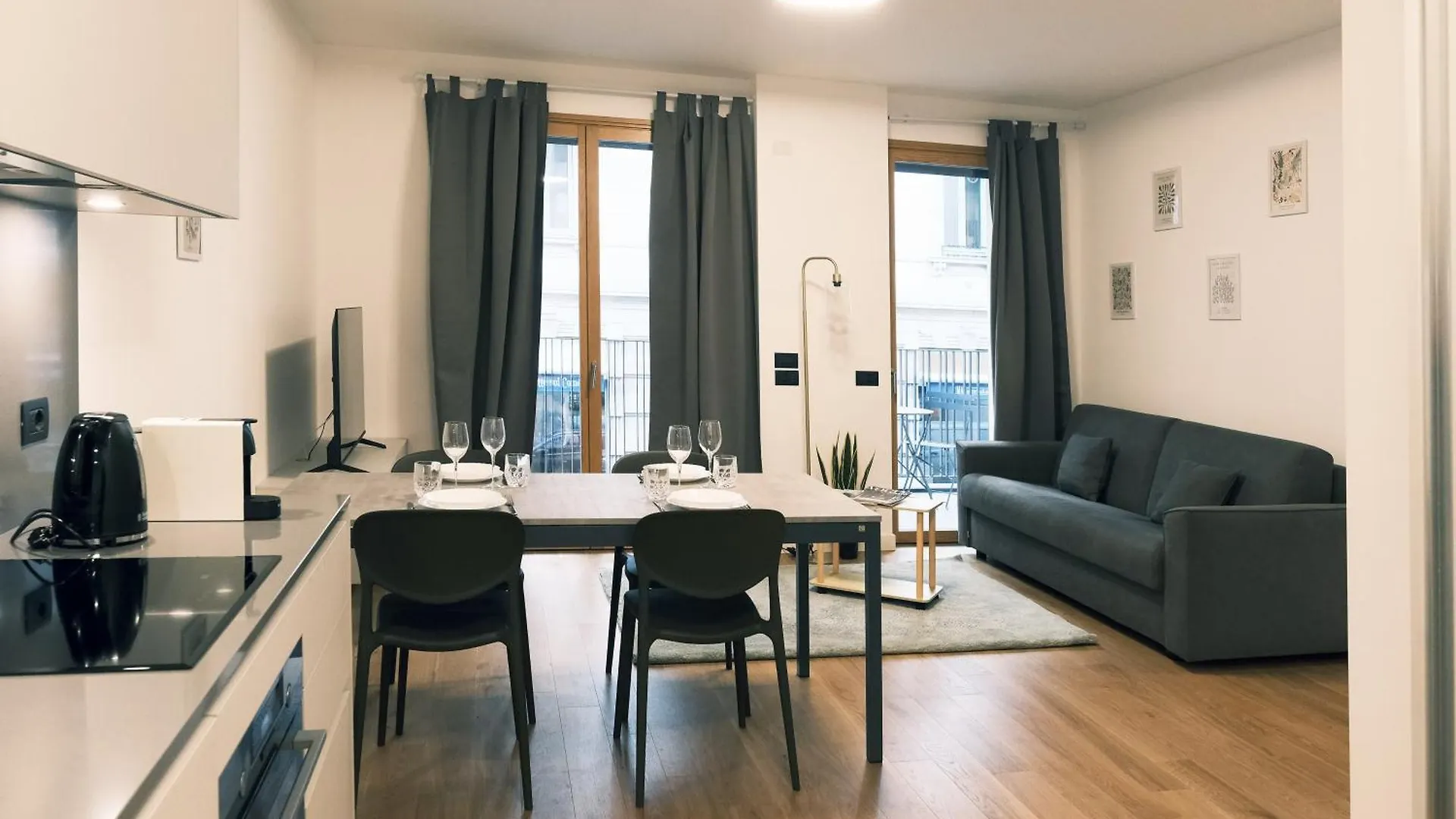 Comecasa Modern Terraced & Palestra Apartment Milan