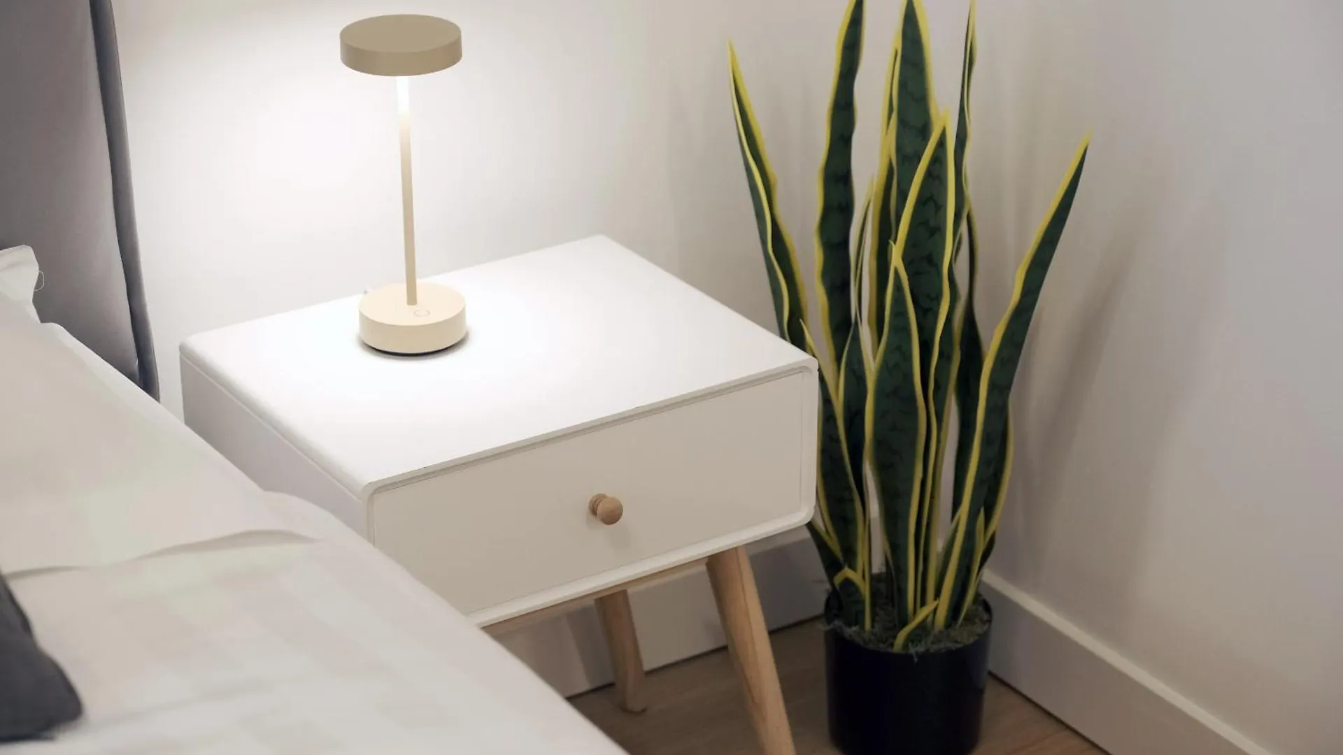 Comecasa Modern Terraced & Palestra Apartment Milan Italy