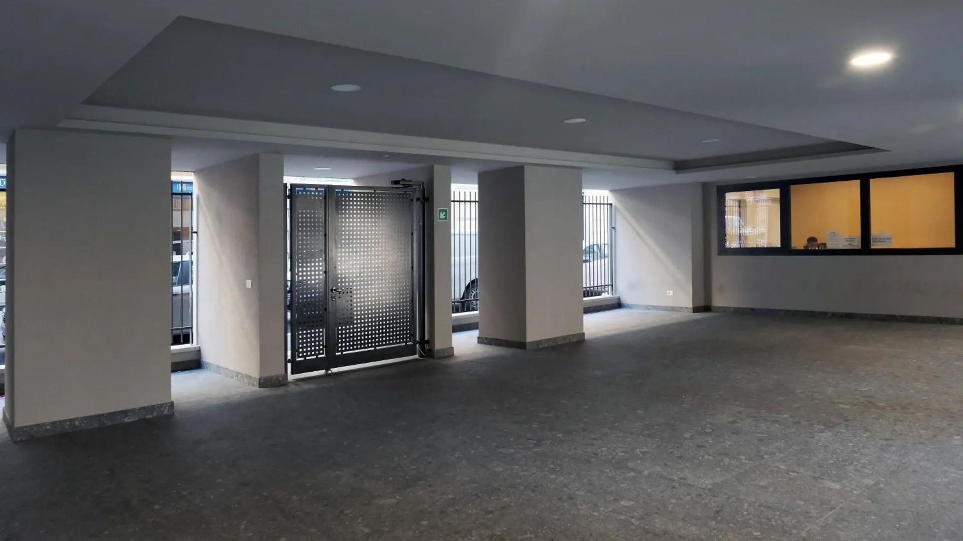 Comecasa Modern Terraced & Palestra Apartment Milan
